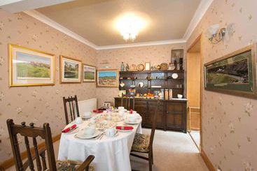 تختخواب و صبحانه Braeside House