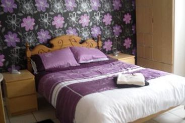 تختخواب و صبحانه Llanion Lodge