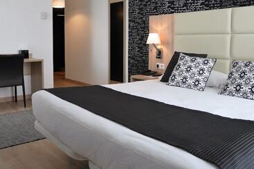 هتل Grand Hôtel Brive