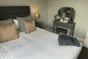هتل The Nags Head York