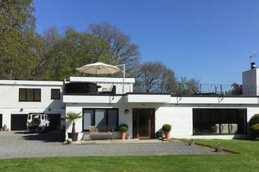 White Lodge B&b