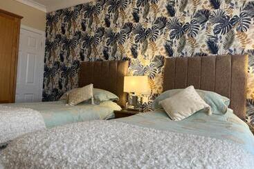 مبيت وإفطار Amberlea Guest House