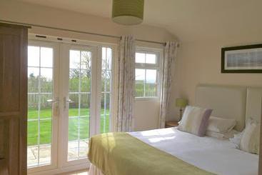 Chirk Cottage At Hill House Farm Cheshire