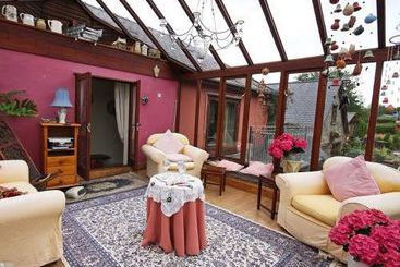 膳宿费 Penybryn House