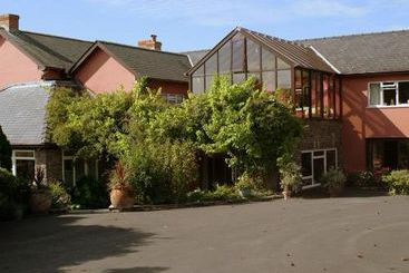 膳宿费 Penybryn House