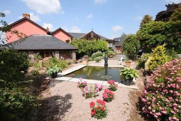 膳宿费 Penybryn House