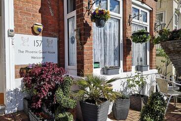 بنسيون The Phoenix Guest House