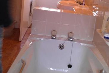 Ash Hotel B&b