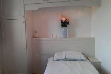 Ash Hotel B&b