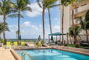 酒店 Windjammer Resort And Beach Club
