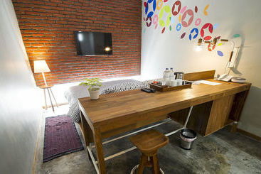 Lokal Hotel & Restaurant