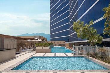 هتل Doubletree By Hilton Fujairah City