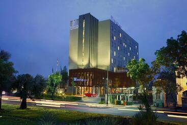 Batiqa Hotel Jababeka Cikarang