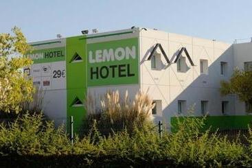 هتل Lemon
