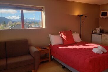 מוטל Canoe Safaris Lodge