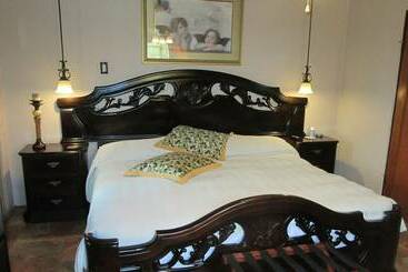 مبيت وإفطار Dobson Manor