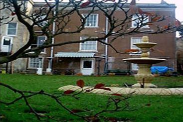 Hilbury Court Hotel