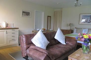 هتل Little Forest Lodge