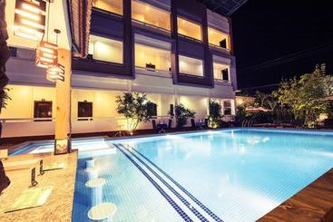 هتل Sihanoukville Plaza