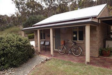 مبيت وإفطار Riesling Trail & Clare Valley Cottages