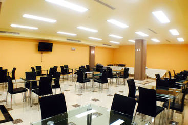 هتل Howard Johnson By Wyndham Long Island City
