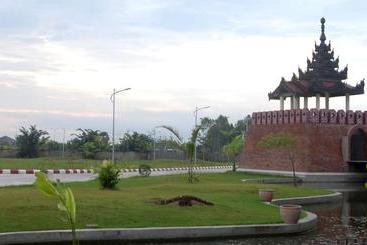 هتل Man Myanmar