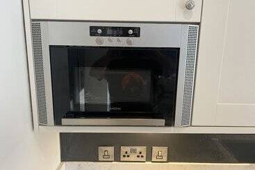 إقامة Luxury 2 Bed Apartment Great Location