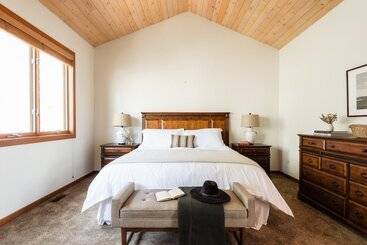 کلبه Scarlett By Avantstay Spacious Mountain Home W/ Gorgeous Views & Hot Tub