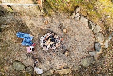 Сельский дом Ashberry By Avantstay Large Cabin Surrounded In Pine Tree W/ River Views & Game Room
