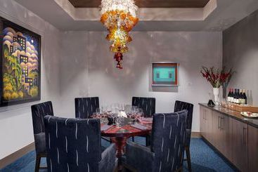 The Art Hotel Denver, Curio Collection By Hilton