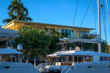 هتل آپارتمان The Villas Las Olas Hotel Apart