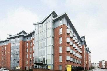 호스텔 Vibrant Rooms Students Only   Coventry