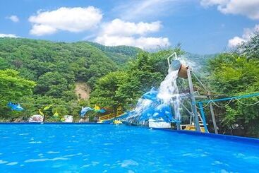 פנסיון Chuncheon Jayooinui Spacaravan