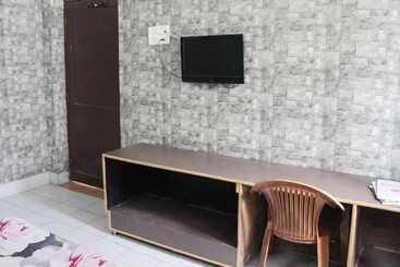 호텔 Goroomg Shri Ganesh Yatri Niwas Haridwar