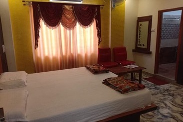 酒店 Goroomgo Heera Palace Mysore