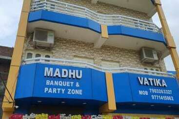 בית מלון כפרי Goroomgo Madhuvatika Patna