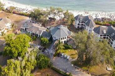 هتل Watamu Adventist Beach Resort