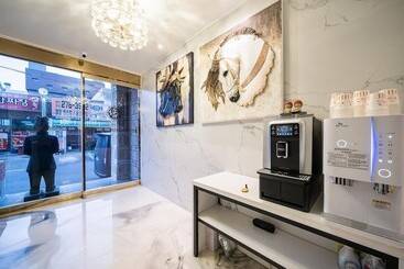 Мотель Changwon Myeongseodong Hotel Goguryeo