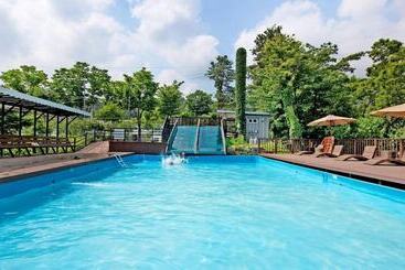 Pensione Gapyeong Highmong Pet Friendly Kids Pool