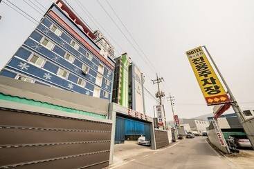 מוטל Wonju Dreams  Palace