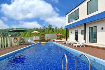 ペンション Gapyeong Bluel Pool Villa