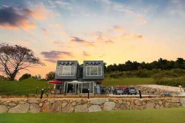 Pension (Hôtel basse catégorie) Namhae Stay 132