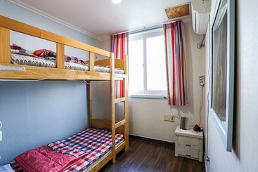 פנסיון Tongyeong Gooreum Guest House