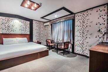 מוטל Jangseong Hotel New Napori