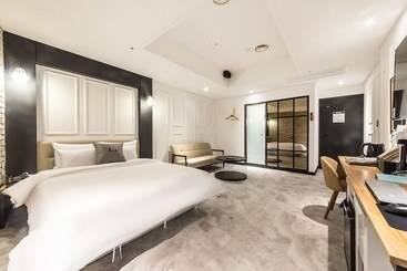 汽车旅馆  Suwon Johnny B