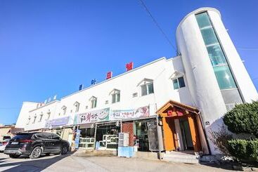 فندق على الطريق Uljin Donga