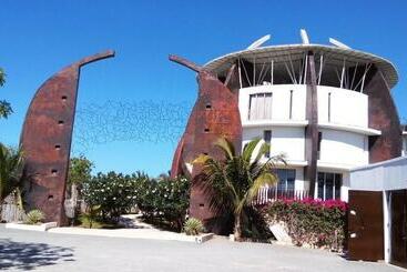 هتل I Granchi Resort