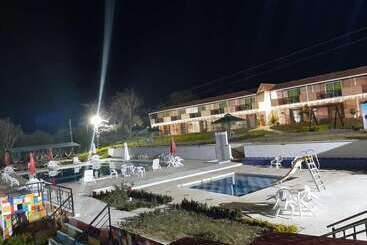 هتل Mirador De Curiti