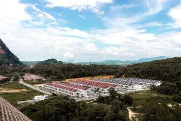 هتل The Haven Lakeside Suites By Verve