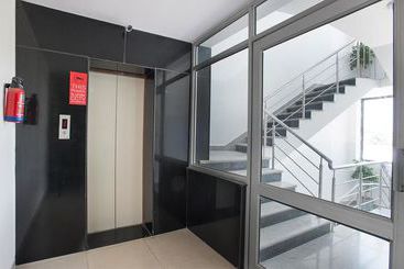 هتل Oyo Premium Jaipur Airport